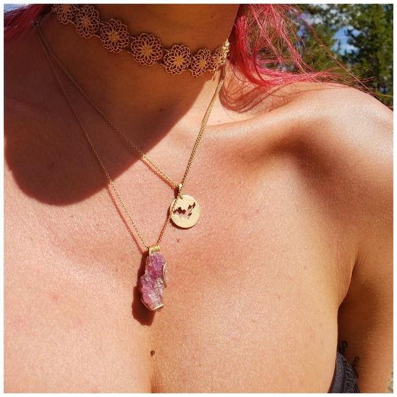 !NOW AVAILABLE! Crystal Chokers made by me ‍♀️ - Picture 6 of 8